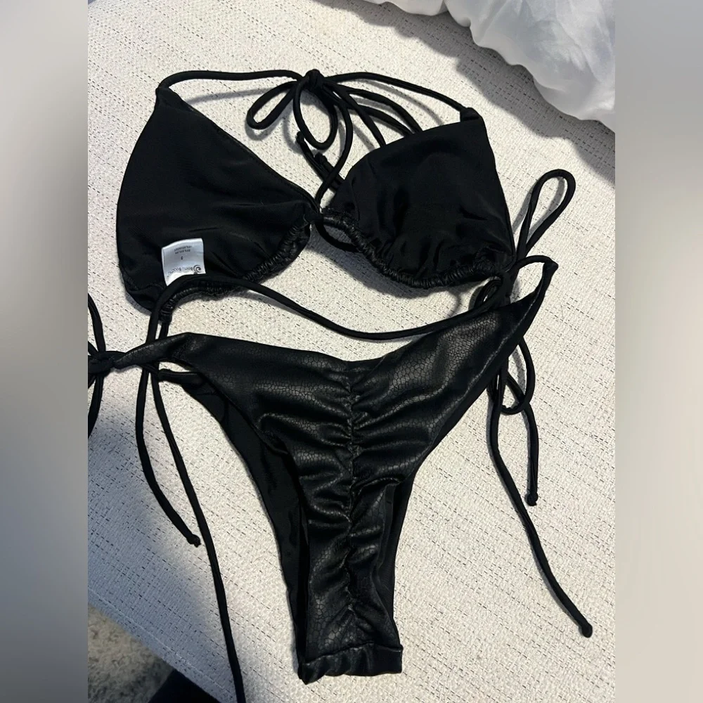 Berry Beachy Liquid Black Snakeskin / Leather ish Style Bikini - Picture 4 of 5